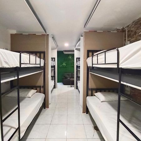 Cozy Rooms Asoke Бангкок Екстер'єр фото