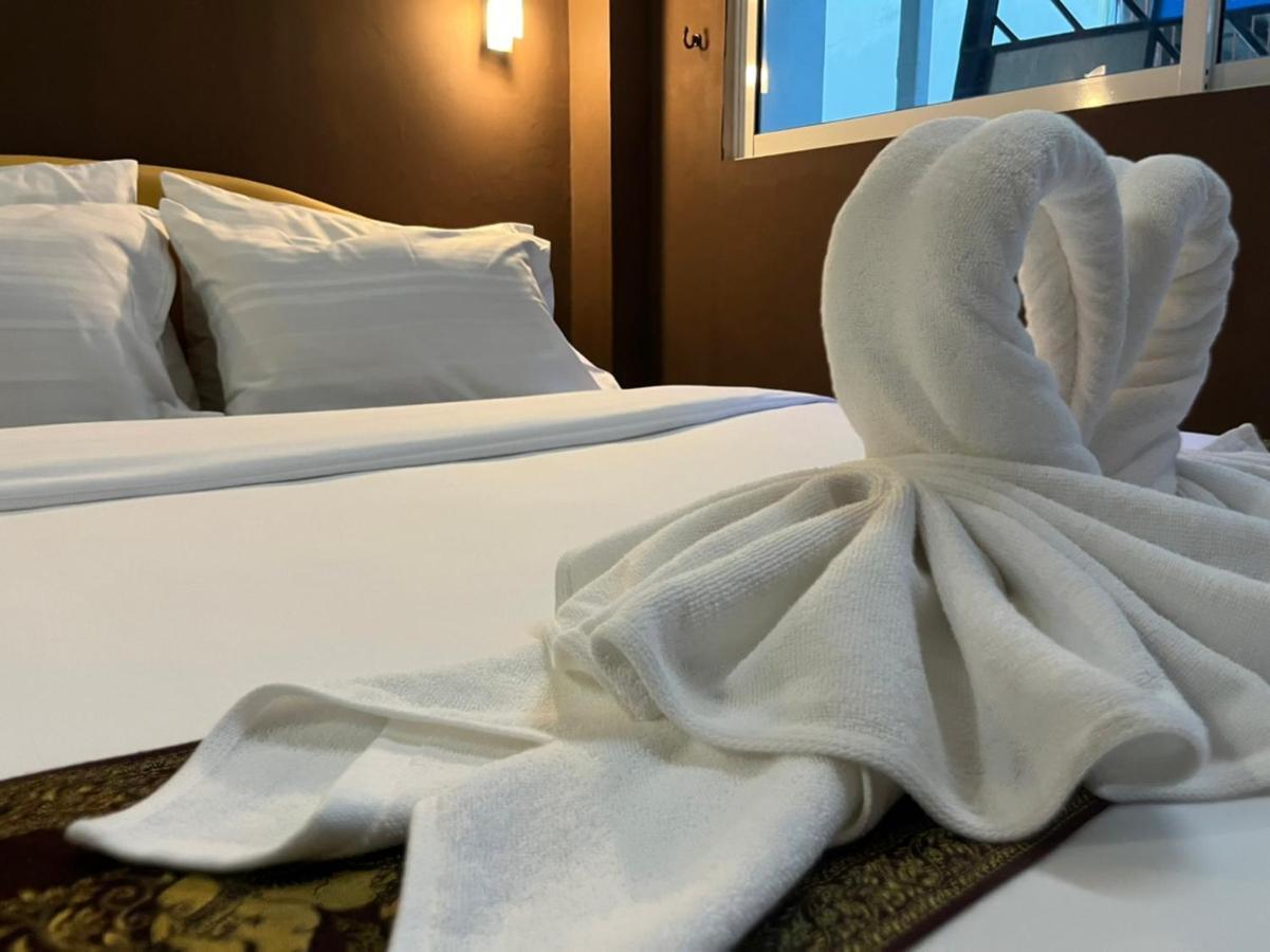 Cozy Rooms Asoke Бангкок Екстер'єр фото