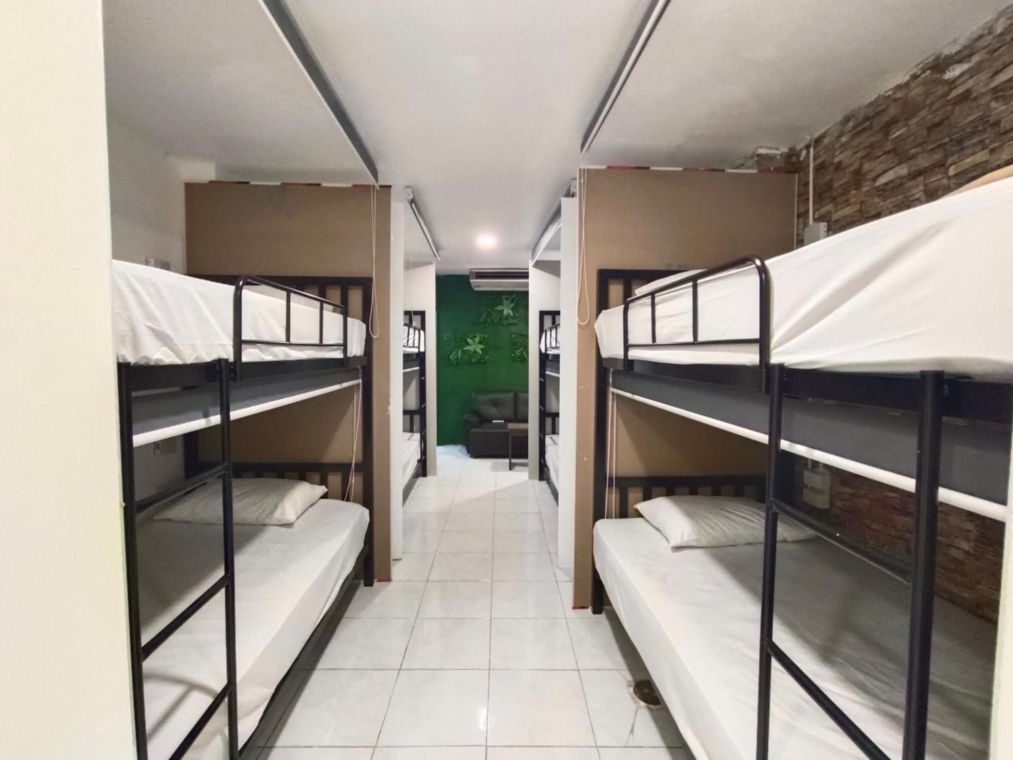 Cozy Rooms Asoke Бангкок Екстер'єр фото