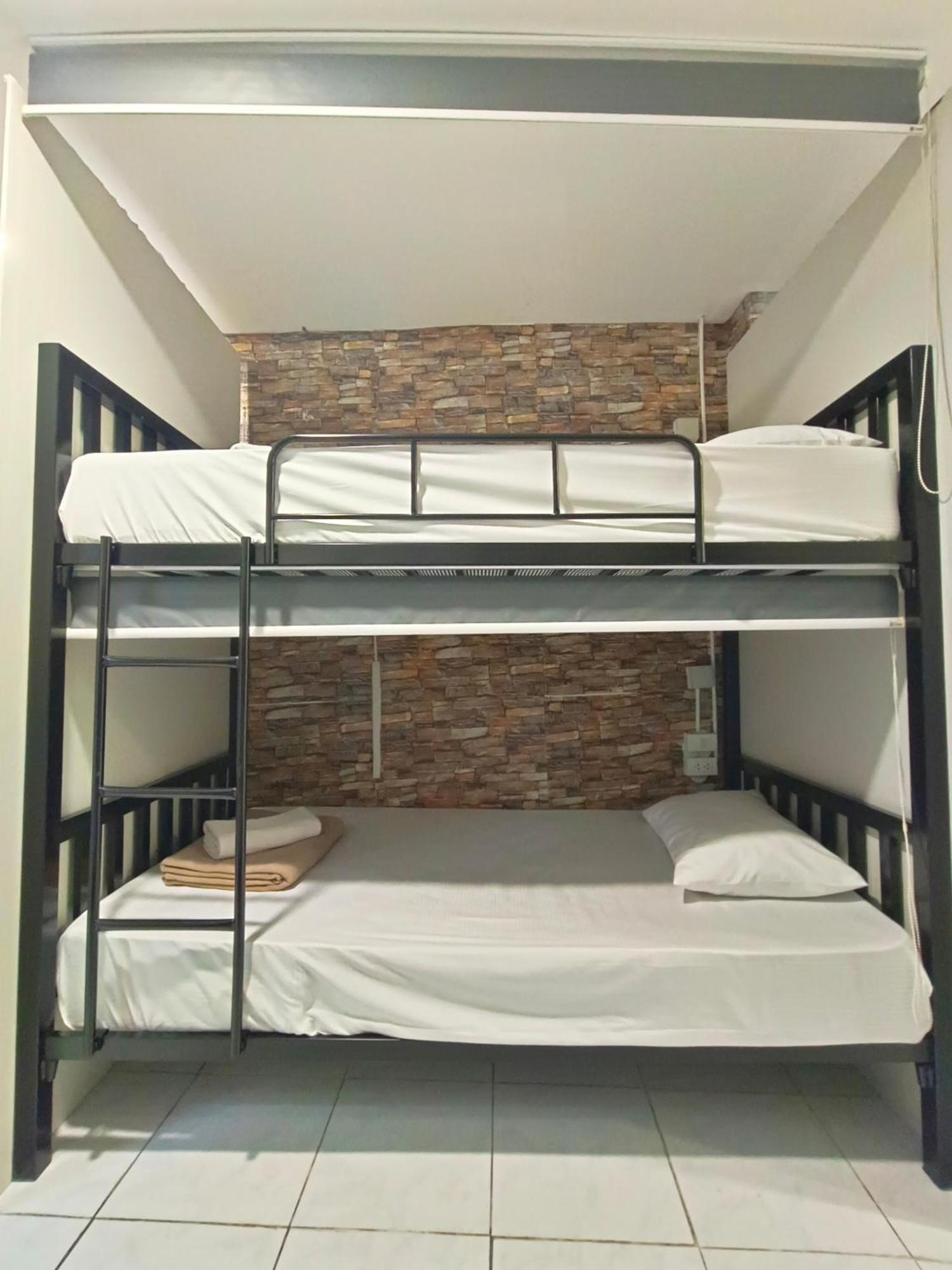 Cozy Rooms Asoke Бангкок Екстер'єр фото